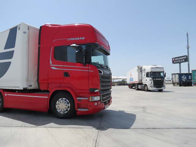 La fiabilidad de los motores Scania V8 le ha aportado muchos adeptos en el transporte a larga distancia.